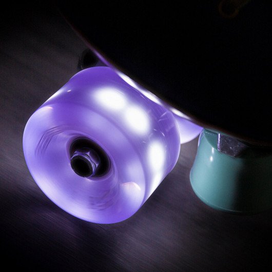 Ruote Chaya Neon Purple / Viola / Ruote da esterno luminose per pattini a rotelle / pack da 4 ruote