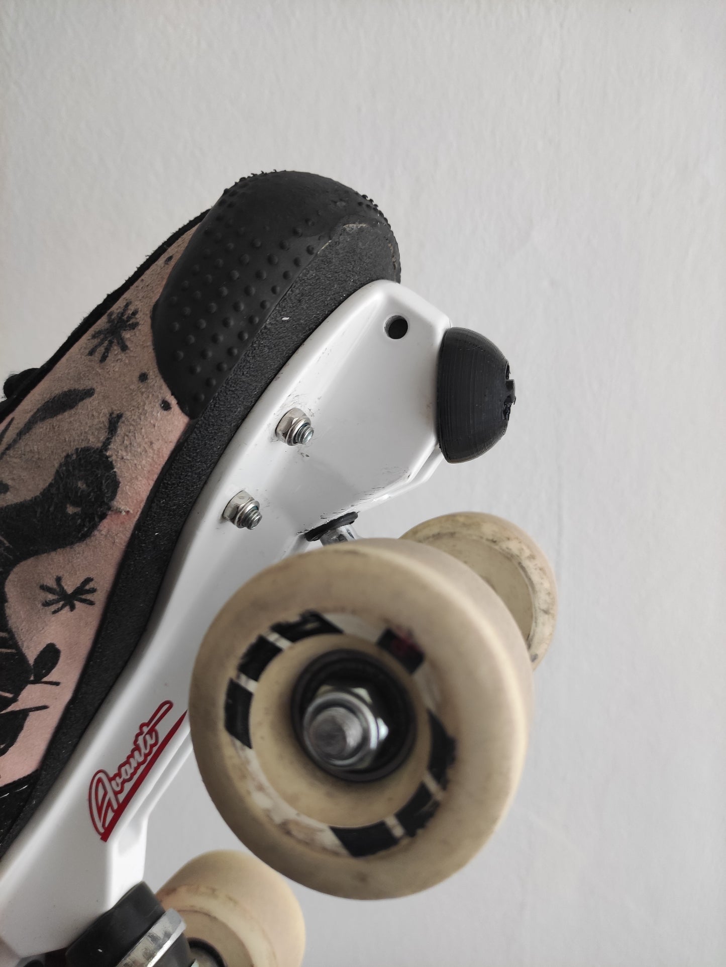 Jam Plug 1 - jam plug for dance skating, jam skating, rhythm skating | For plates with adjustable toe stops