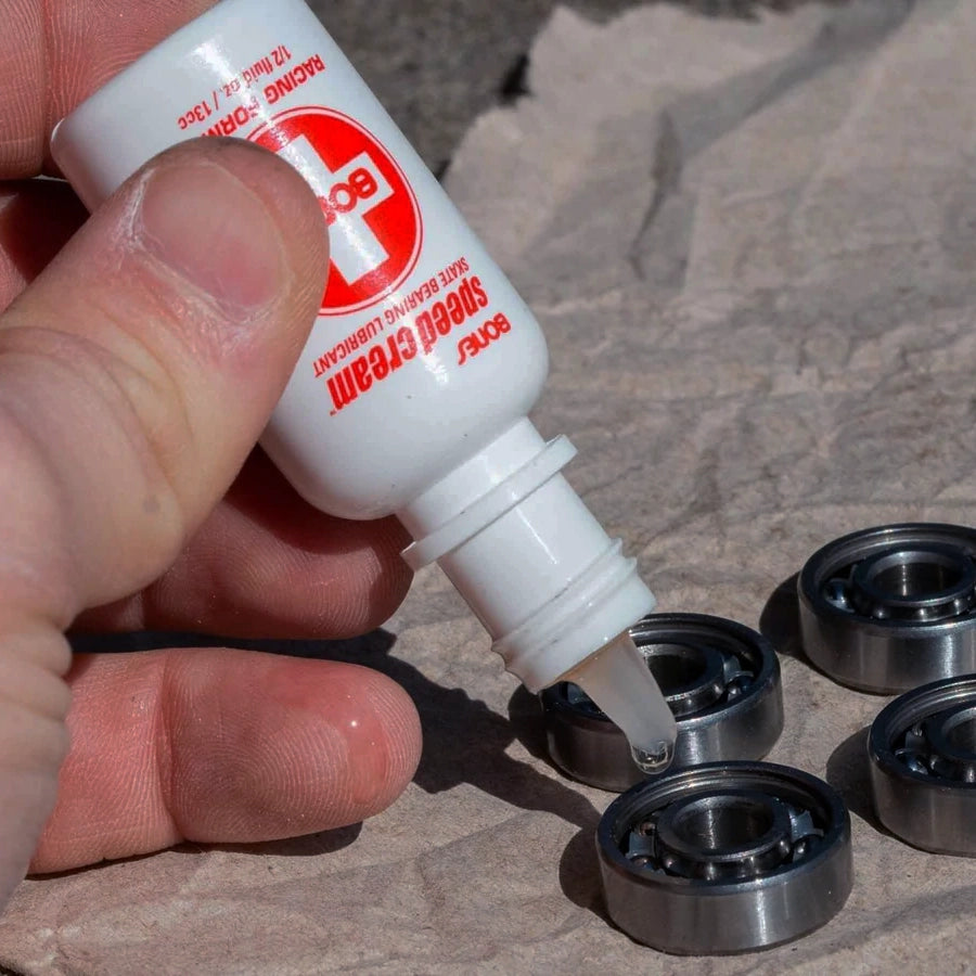 Servizio di pulizia dei cuscinetti per pattini a rotelle